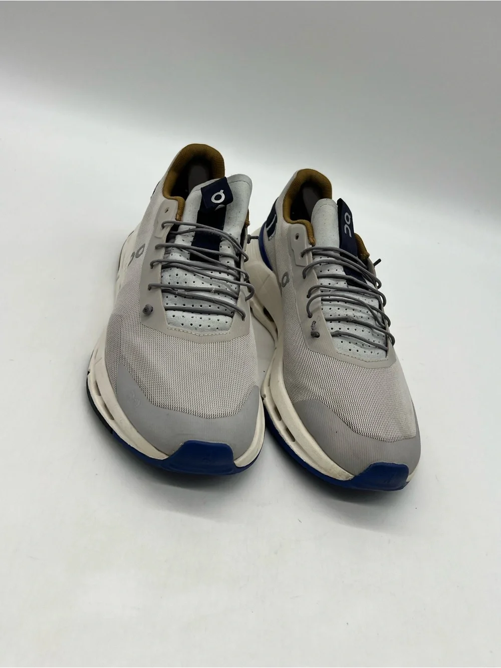 On Cloudnova Form 2 Men’s Size 9.5 Silver Heather Lace Up Running Sneakers Shoes